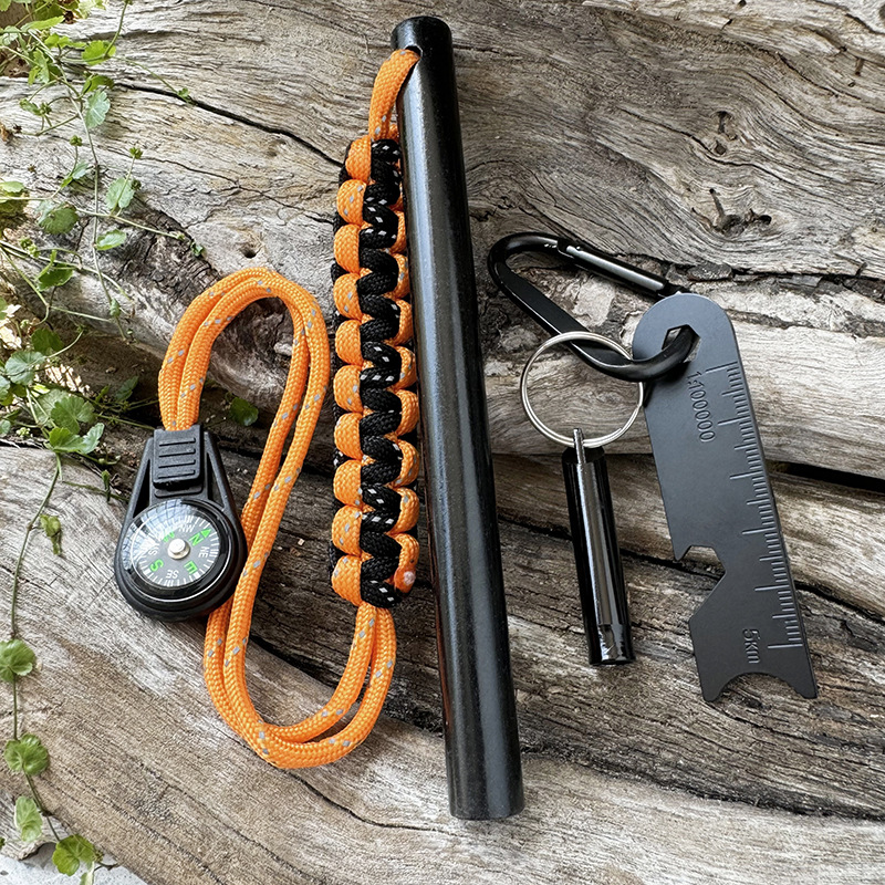 Ferro Rod Striker - แท่งจุดไฟแมกนีเซียม Bear Grylls สำหรับเอาตัวรอด ชุดอุปกรณ์จุดไฟฉุกเฉินแบบพกพา พร้อมเข็มทิศและนกหวีด