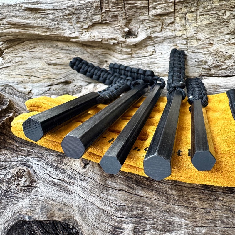 ชุดเหล็กจุดไฟแบบพกพาของแบร์ กร - Ferro Rod Striker บทวิจารณ์และราคา
